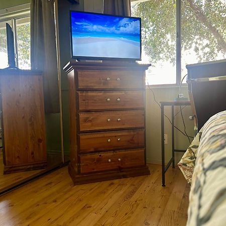 Vineyard Vista Suite With Tv And Private Bathroom Hemet Exterior photo