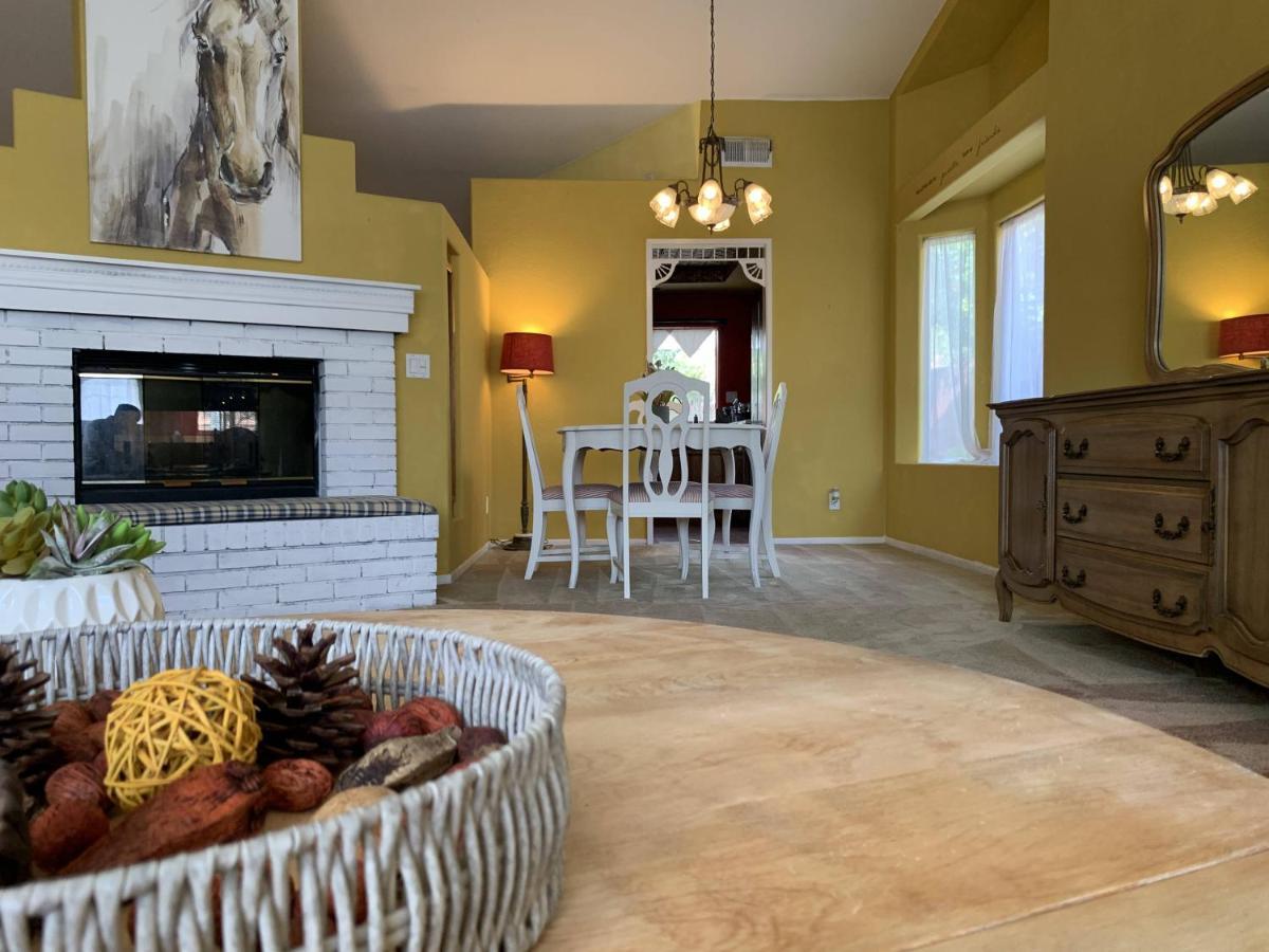 Vineyard Vista Suite With Tv And Private Bathroom Hemet Exterior photo